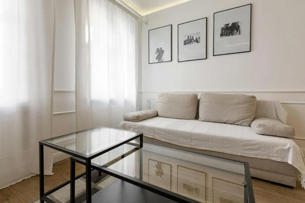 Central Wroclaw Apartment - City Center - Bright And Cozy - U11